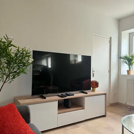 بيت للعطل Petite Maison En Le Jardin Ensoleille