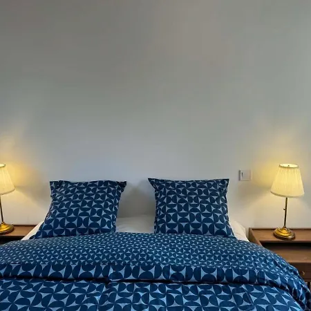 Petite Maison En Le Jardin Ensoleille